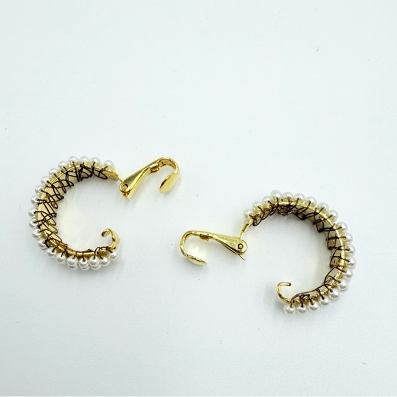Vintage Faux Pearl Cluster Clip on Earrings Half Moon Hoops in Gold Tone - Picture 5 of 7